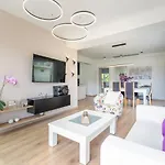 Gk Halepa Luxury *